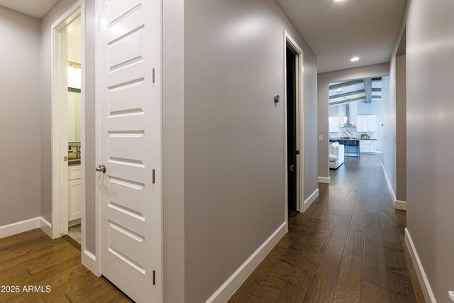 215 E ASHWOOD Place, Phoenix, AZ 85012