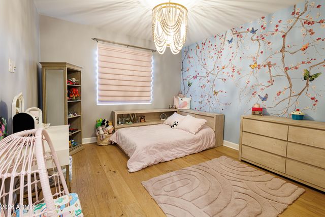 215 E ASHWOOD Place, Phoenix, AZ 85012
