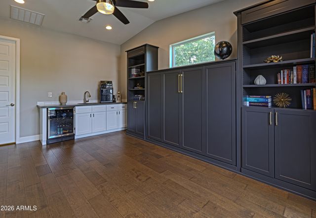 215 E ASHWOOD Place, Phoenix, AZ 85012
