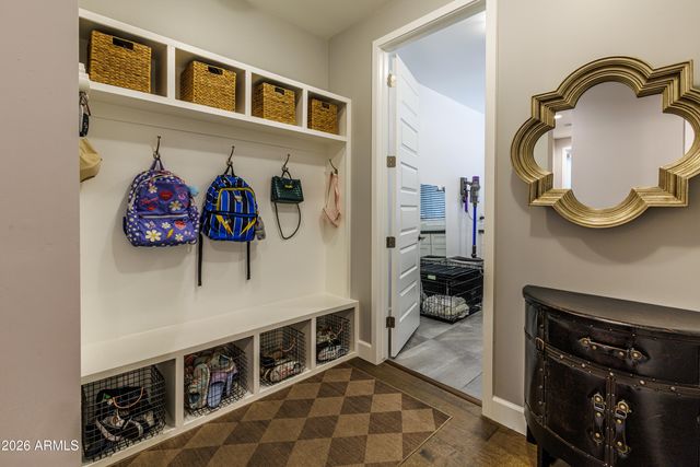 215 E ASHWOOD Place, Phoenix, AZ 85012