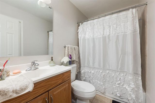 329302 E 1022 Road, Harrah, OK 73045