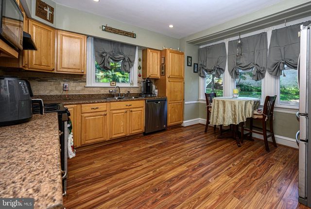 5 WHITEMARSH AVE, Glenside, PA 19038