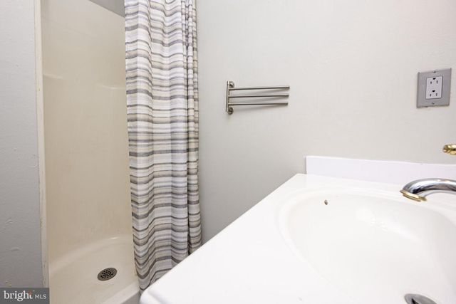 5 WHITEMARSH AVE, Glenside, PA 19038