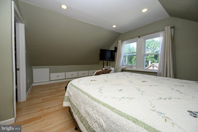 5 WHITEMARSH AVE, Glenside, PA 19038