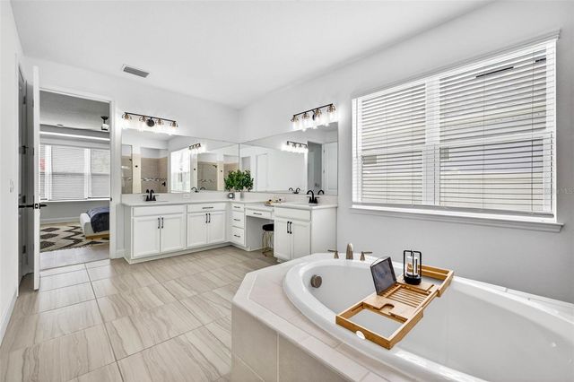 6967 TALAMORE DR, Wesley Chapel, FL 33545