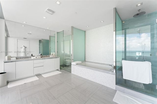16901 Collins Avenue 805, Sunny Isles Beach, FL 33160