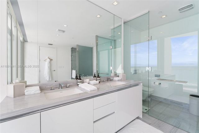 16901 Collins Avenue 805, Sunny Isles Beach, FL 33160