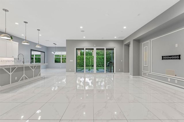 5071 Beland Dr, Lake Worth, FL 33467