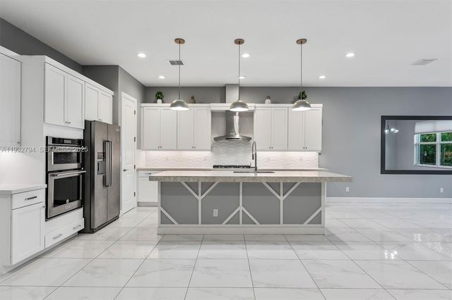 5071 Beland Dr, Lake Worth, FL 33467