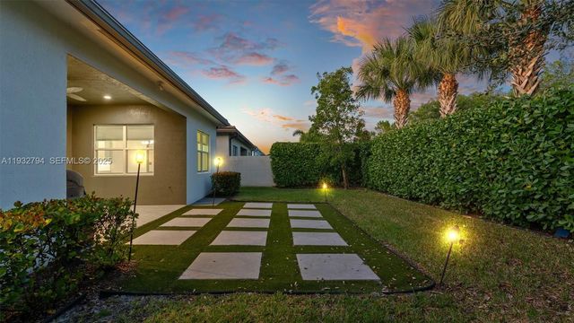 5071 Beland Dr, Lake Worth, FL 33467