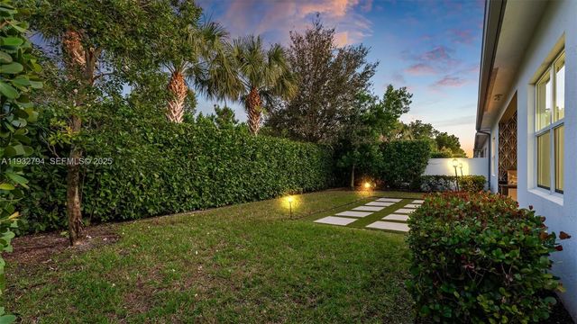 5071 Beland Dr, Lake Worth, FL 33467
