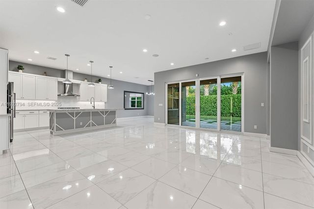 5071 Beland Dr, Lake Worth, FL 33467