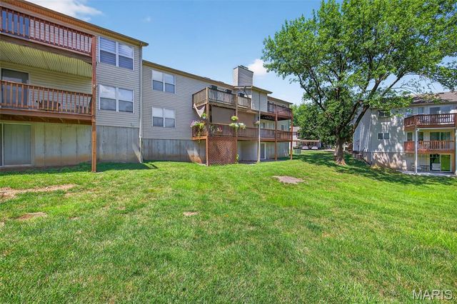 812 Sugar Valley Court 5, St Peters, MO 63376