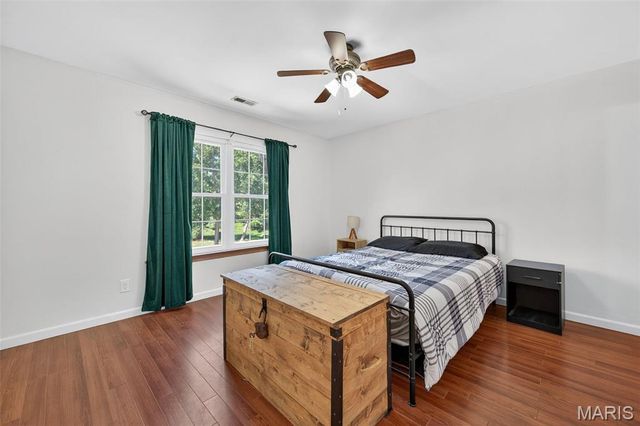 812 Sugar Valley Court 5, St Peters, MO 63376