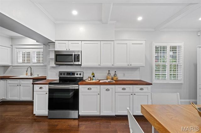 422 Mission Court, University City, MO 63130