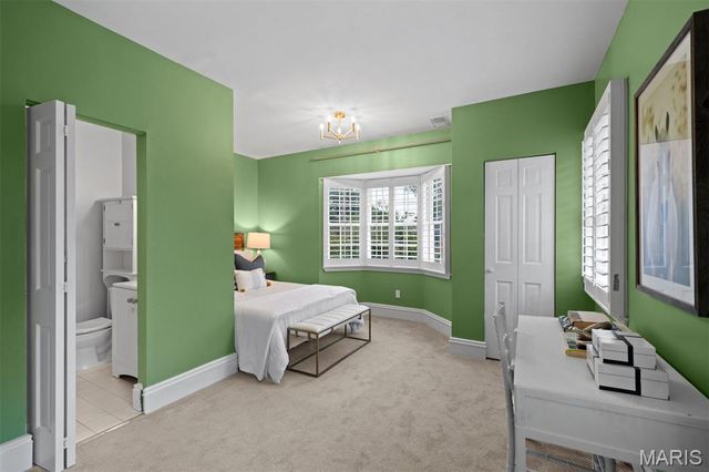 422 Mission Court, University City, MO 63130
