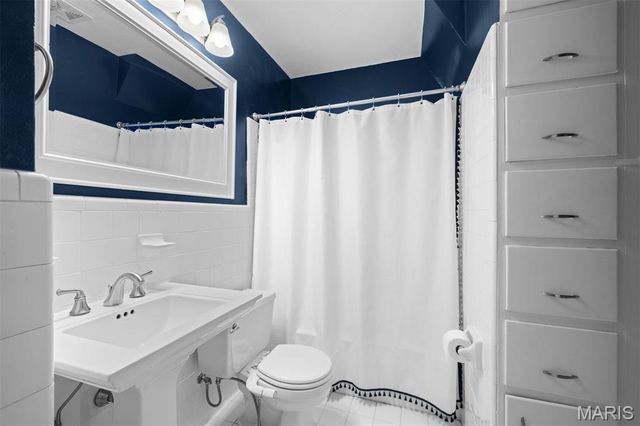 422 Mission Court, University City, MO 63130