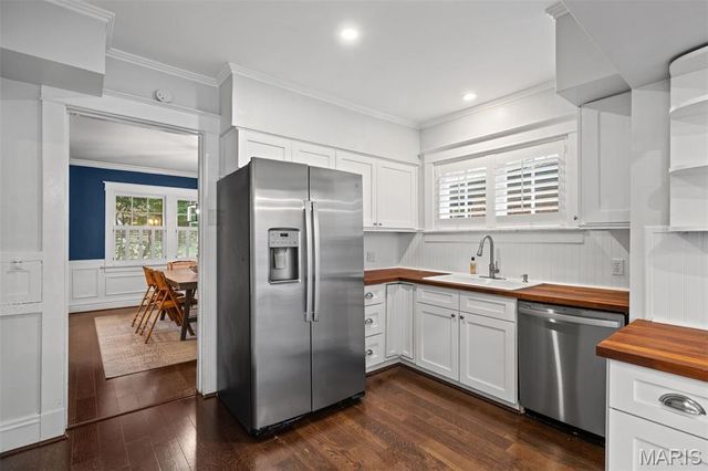 422 Mission Court, University City, MO 63130