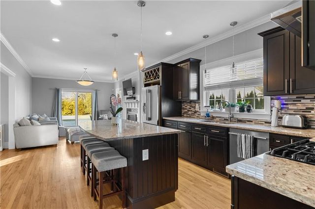 24 Randolph Way, Portsmouth, RI 02871