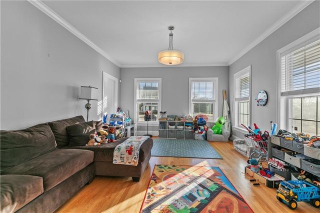 24 Randolph Way, Portsmouth, RI 02871