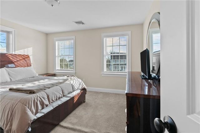 24 Randolph Way, Portsmouth, RI 02871