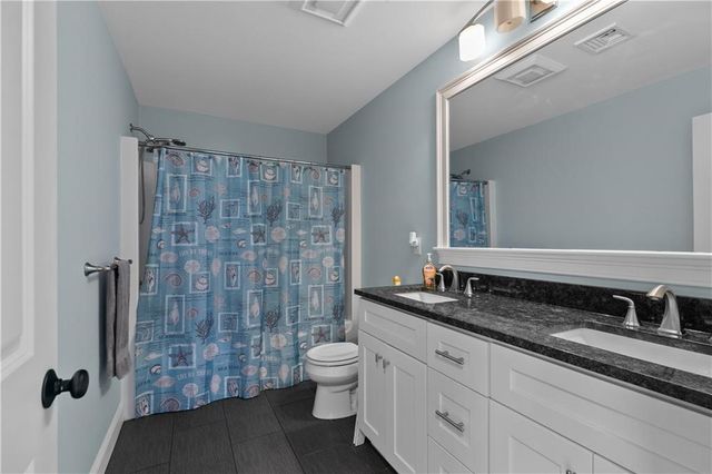 24 Randolph Way, Portsmouth, RI 02871