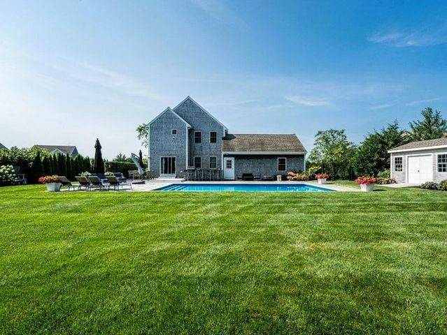 24 Randolph Way, Portsmouth, RI 02871