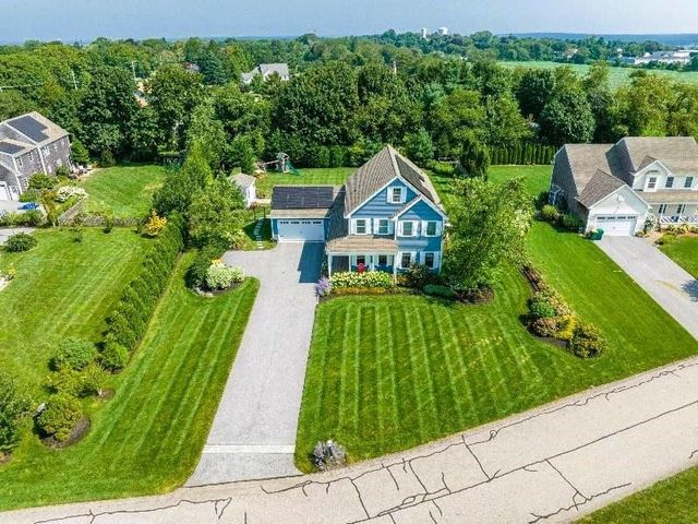 24 Randolph Way, Portsmouth, RI 02871