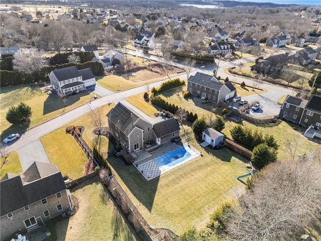 24 Randolph Way, Portsmouth, RI 02871