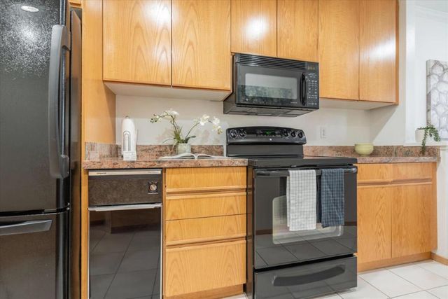 4250 El Camino Real B120, Palo Alto, CA 94306