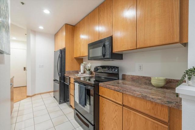 4250 El Camino Real B120, Palo Alto, CA 94306