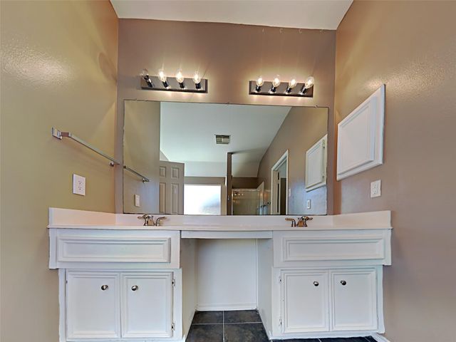 5307 Derbyshire Drive, Katy, TX 77493