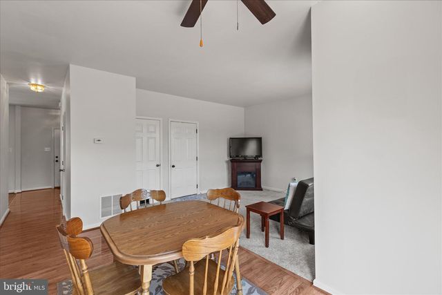 73 MENLENA CIR, Hanover, PA 17331