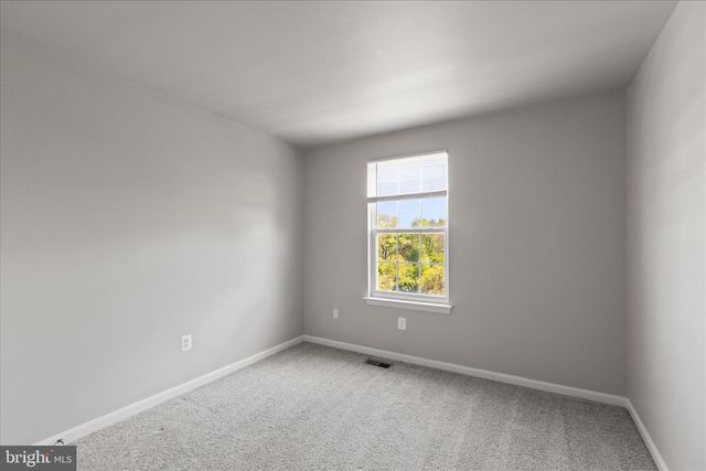 73 MENLENA CIR, Hanover, PA 17331