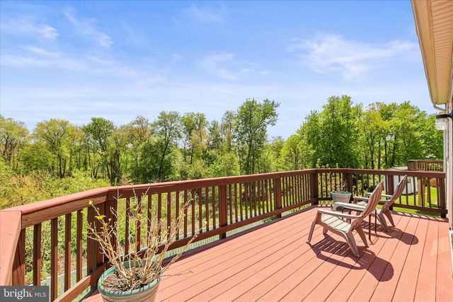73 MENLENA CIR, Hanover, PA 17331