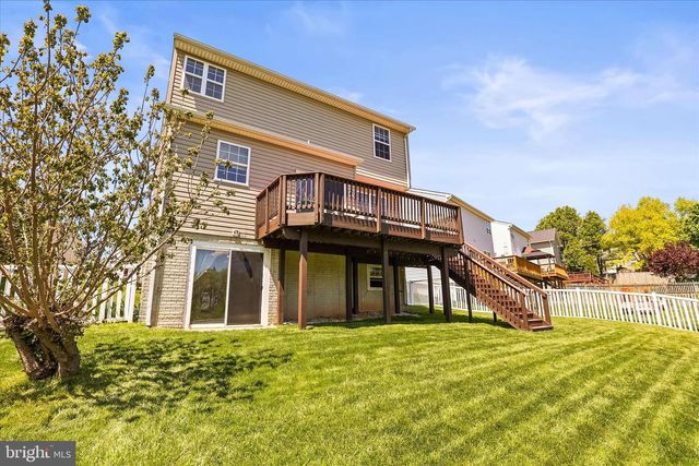73 MENLENA CIR, Hanover, PA 17331