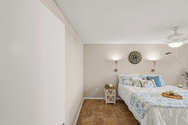 481 HILDALGO DRIVE, The Villages, FL 32159