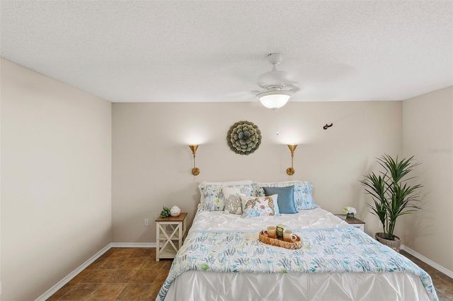 481 HILDALGO DRIVE, The Villages, FL 32159