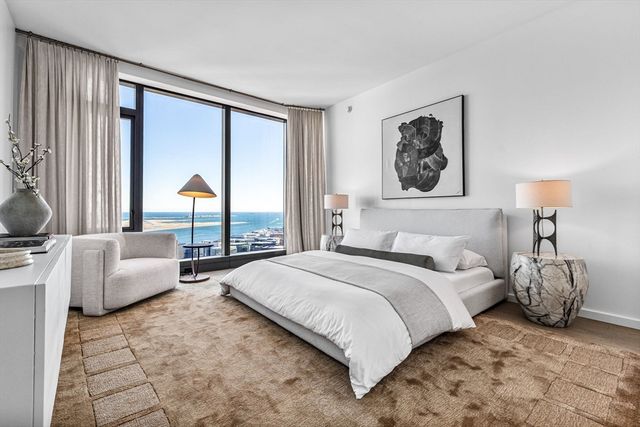 682 Atlantic Ave 39L, Boston, MA 02111