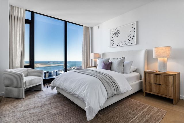 682 Atlantic Ave 39L, Boston, MA 02111