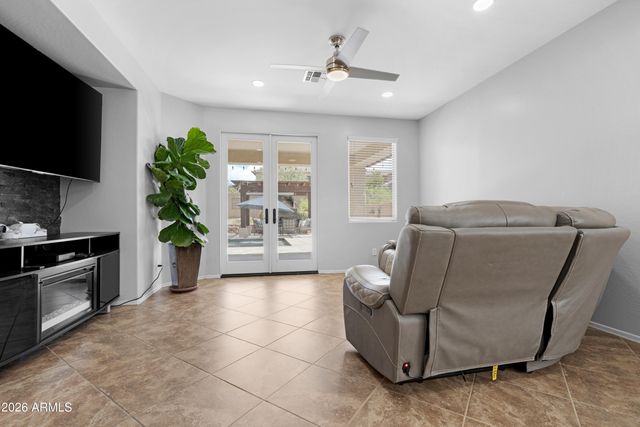 3942 W GLACIER Court, Anthem, AZ 85086