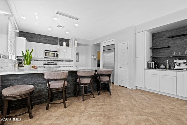 3942 W GLACIER Court, Anthem, AZ 85086