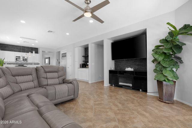 3942 W GLACIER Court, Anthem, AZ 85086