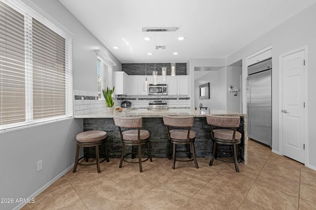 3942 W GLACIER Court, Anthem, AZ 85086