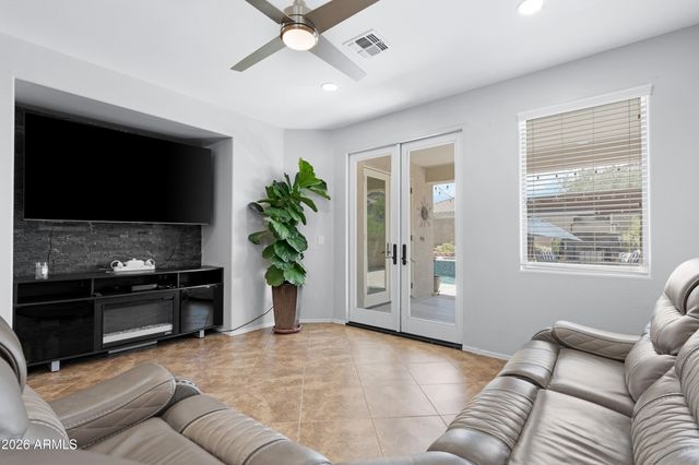 3942 W GLACIER Court, Anthem, AZ 85086
