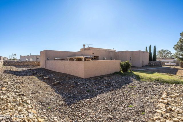 4450 Alpine Court, Las Cruces, NM 88011