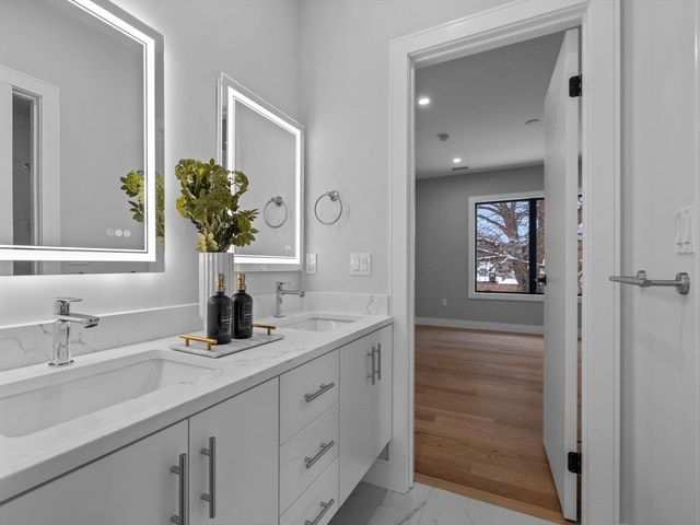 27 High Street 27, Newton, MA 02461