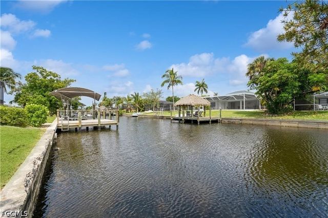 1453 Venetian CT, Cape Coral, FL 33904