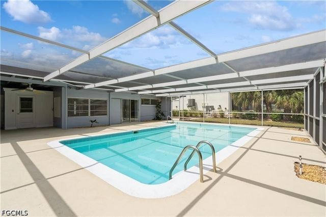 1453 Venetian CT, Cape Coral, FL 33904
