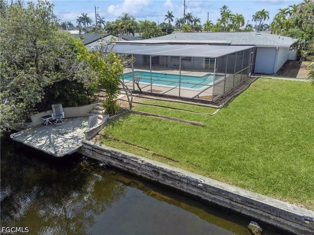 1453 Venetian CT, Cape Coral, FL 33904